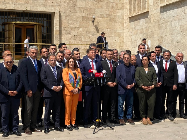 CHP'den Kurultay Çağrısı