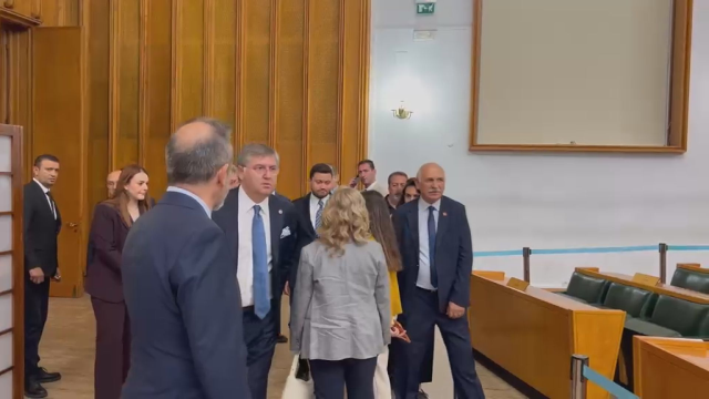 CHP'de grup toplantısı restleşmesi! TBMM'de güvenlik önlemleri had safhada