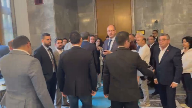 CHP'de grup toplantısı restleşmesi! TBMM'de güvenlik önlemleri had safhada
