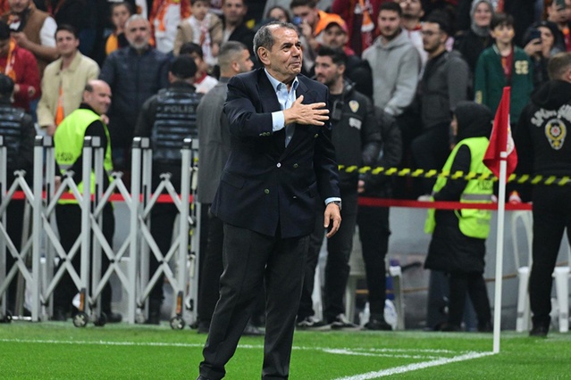 Çok büyük oynuyor! Dursun Özbek, Bayern Münih'in efsanesi il