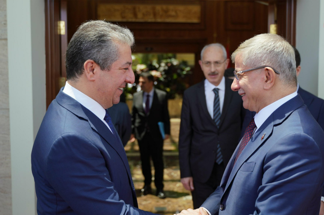 Davutoğlu ve IKBY Başbakanı Barzani arasında diplomasi trafiği: Bölge barışı için ortak adımları değerlendirdik