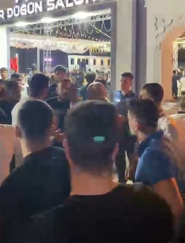 Düğünde Polis ile Arbede