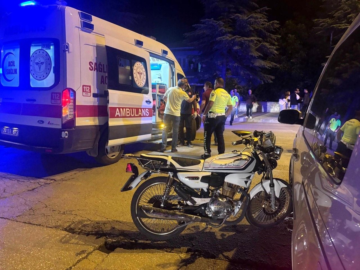 Erzincan\'da Trafik Kazası: 2 Yaralı