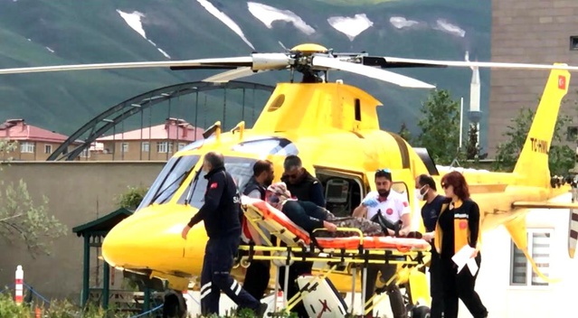 Kalp Krizi Geçiren Kadına Hava Ambulansı