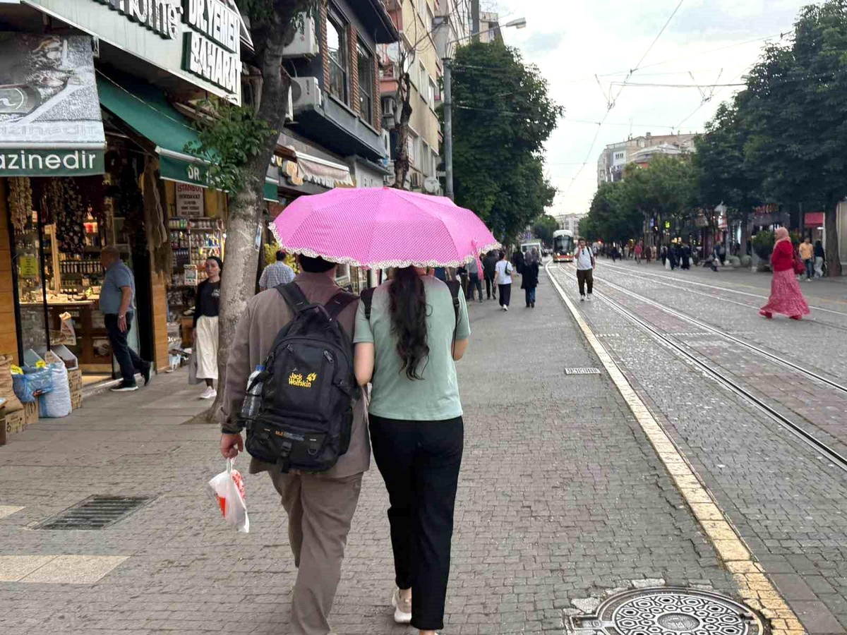 Eskişehir\'de Gök Gürültülü Yağış