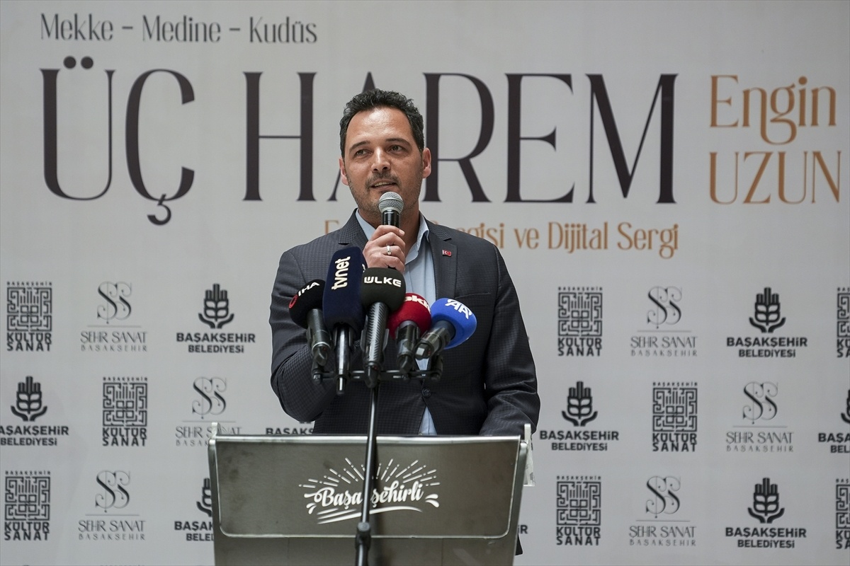 Engin Uzun\'un \'Üç Harem\' Sergisi Başakşehir\'de Açıldı