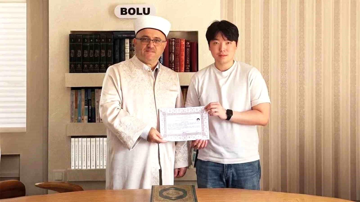 Güney Koreli Seungjın Hong Müslüman Oldu