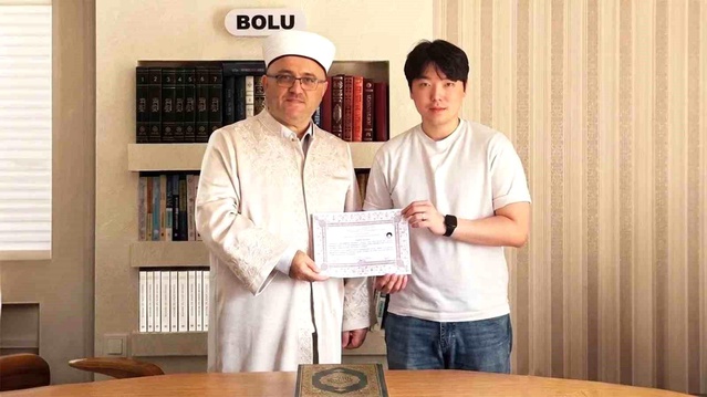 Güney Koreli Seungjın Hong Müslüman Oldu