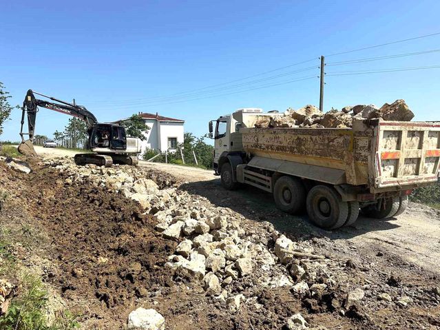 Düzce'de Heyelan Sonrası Çalışmalar Devam Ediyor