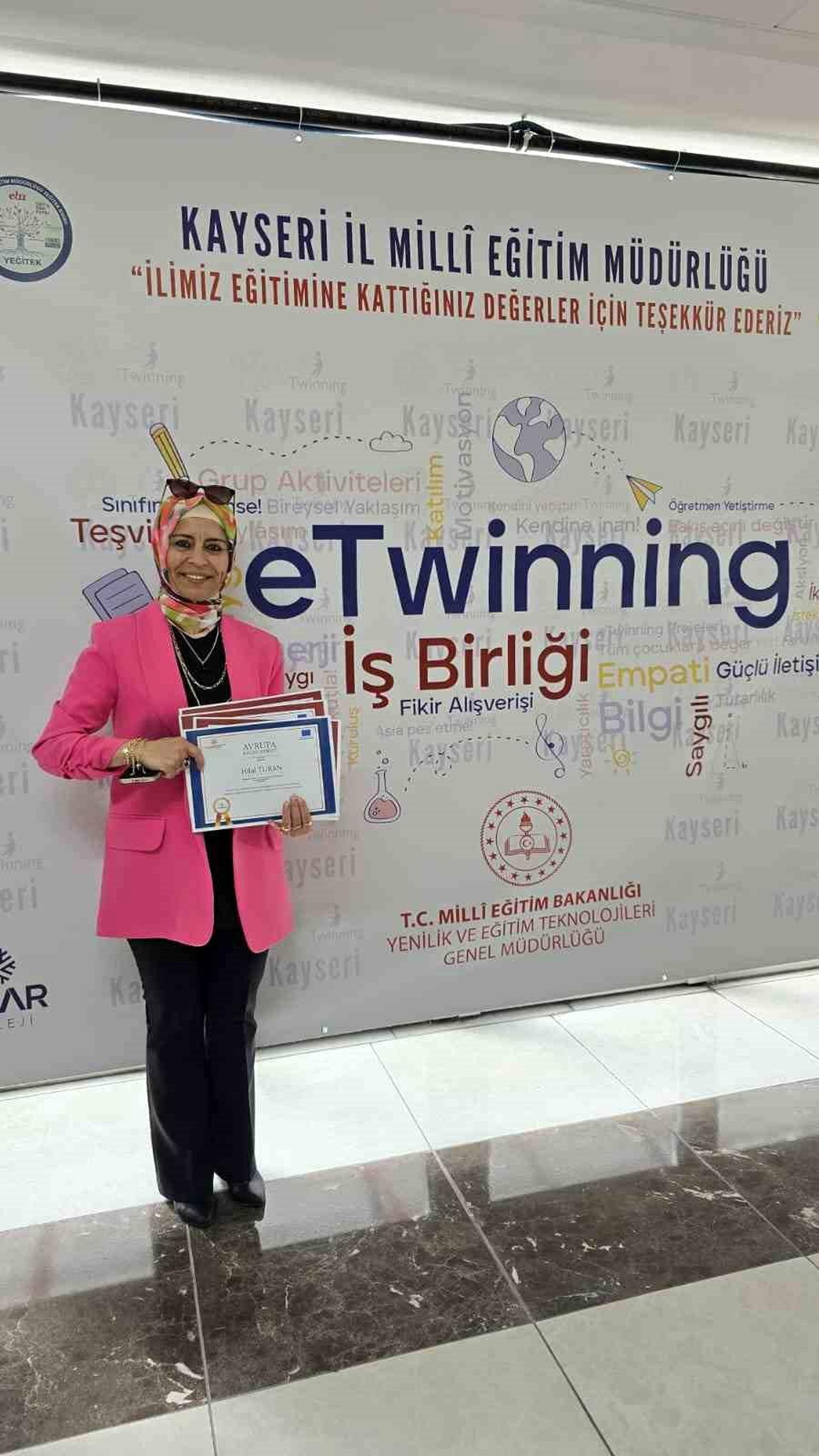 Hilal Turan\'ın Başarılı eTwinning Projeleri