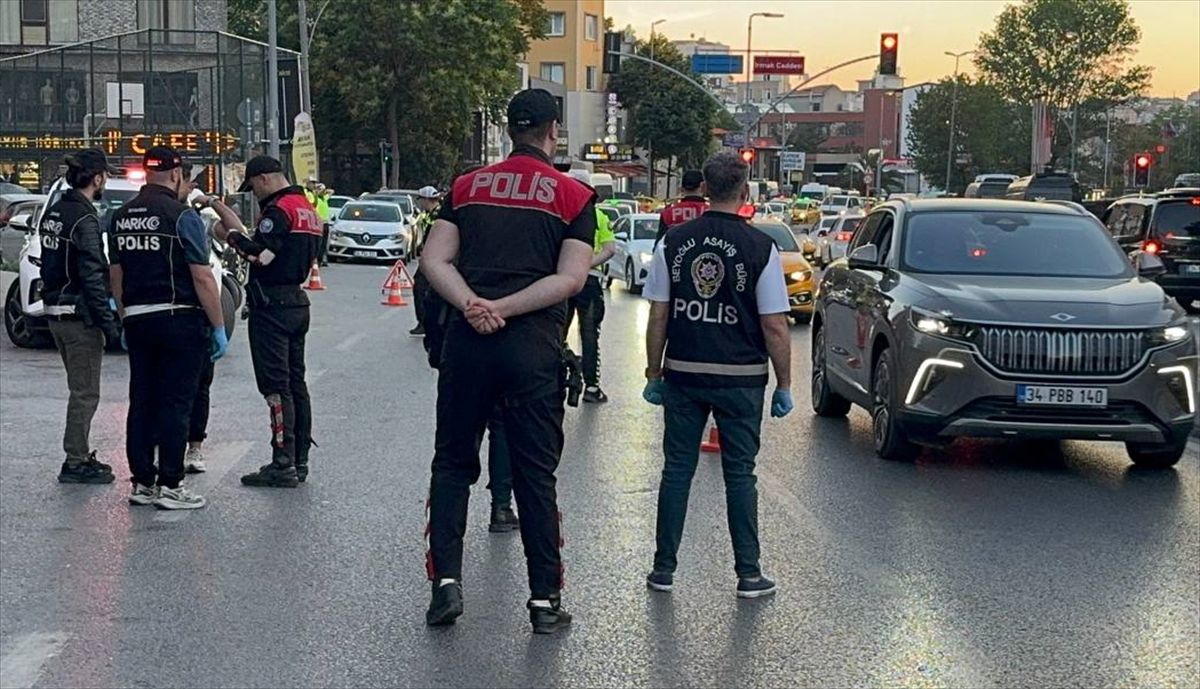 Beyoğlu’nda Dronlu Narkotik Denetimi