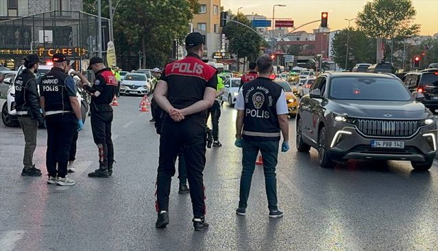 Beyoğlu’nda Dronlu Narkotik Denetimi