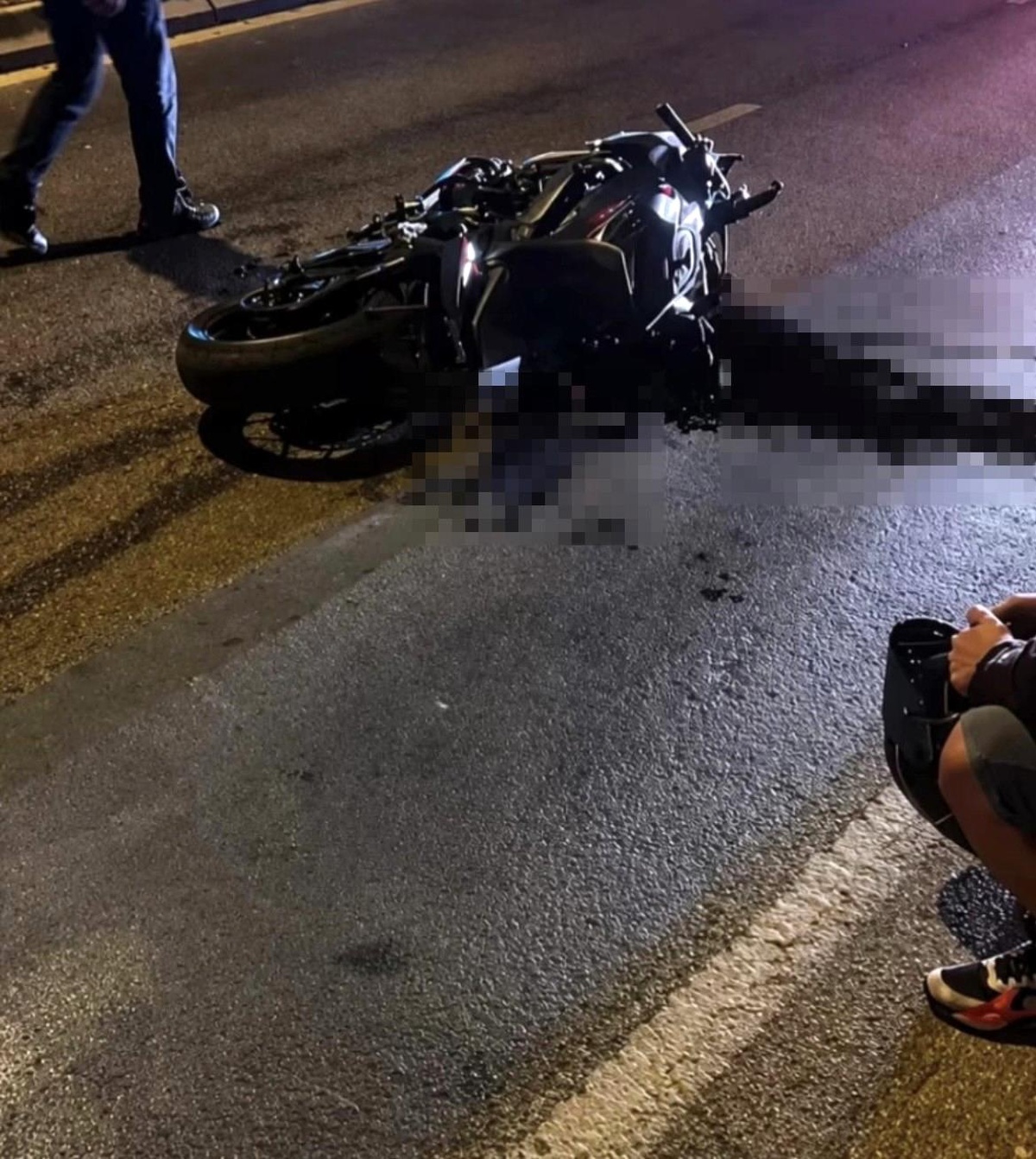 İzmir\'de Motosiklet Kazası: Genç Sürücü Hayatını Kaybetti