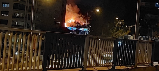 İzmir'de otluk alanda korkutan yangın