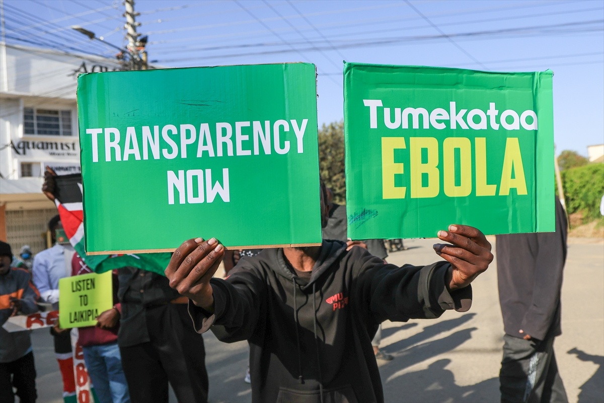 Nanyuki\'de Ebola Karantina Tesisi Protestosu
