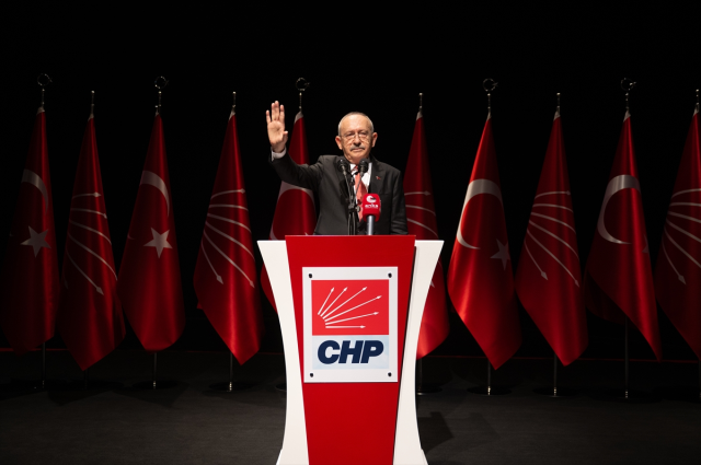Kılıçdaroğlu, CHP Genel Merkezi'nde kürsüye çıktı: O noktaya gelince kesip atacağız