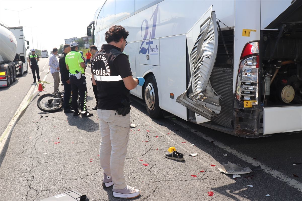 Motosiklet Otobüse Çarptı: Sürücü Hayatını Kaybetti