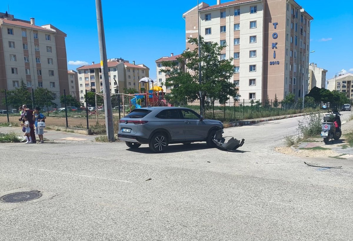 Keşan\'da Motosiklet Kazası: Kask Hayat Kurtardı