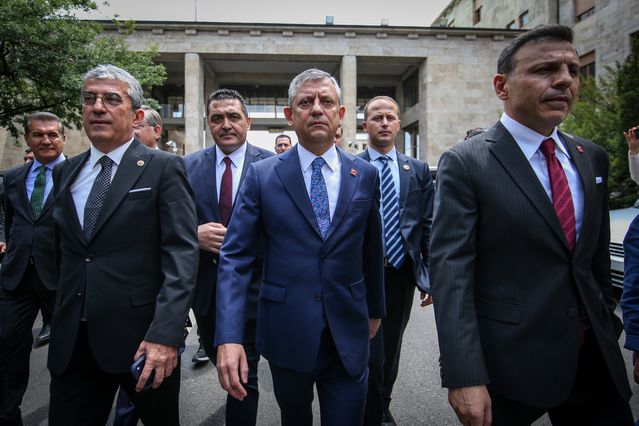 Özgür Özel: Önce Kurultay, Sonra İktidar