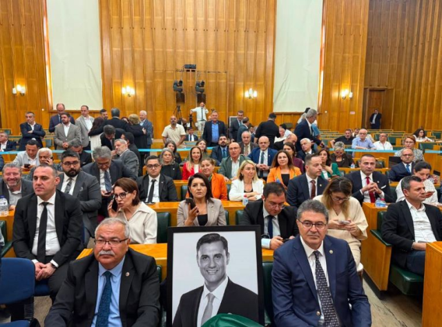 Özgür Özel'den TBMM önünde Kılıçdaroğlu'na sert sözler