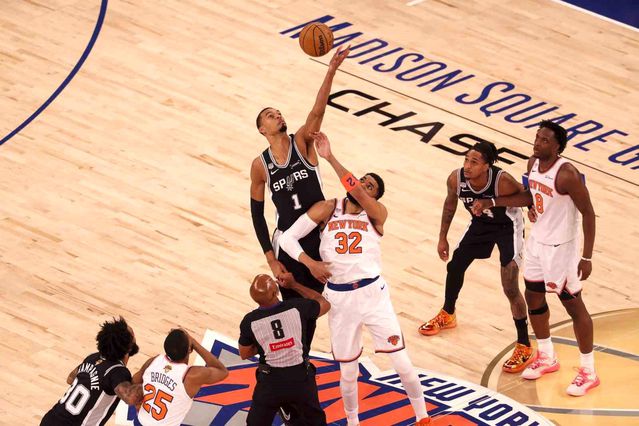 Spurs, Knicks'i Yendi ve Seride İlk Galibiyetini Aldı