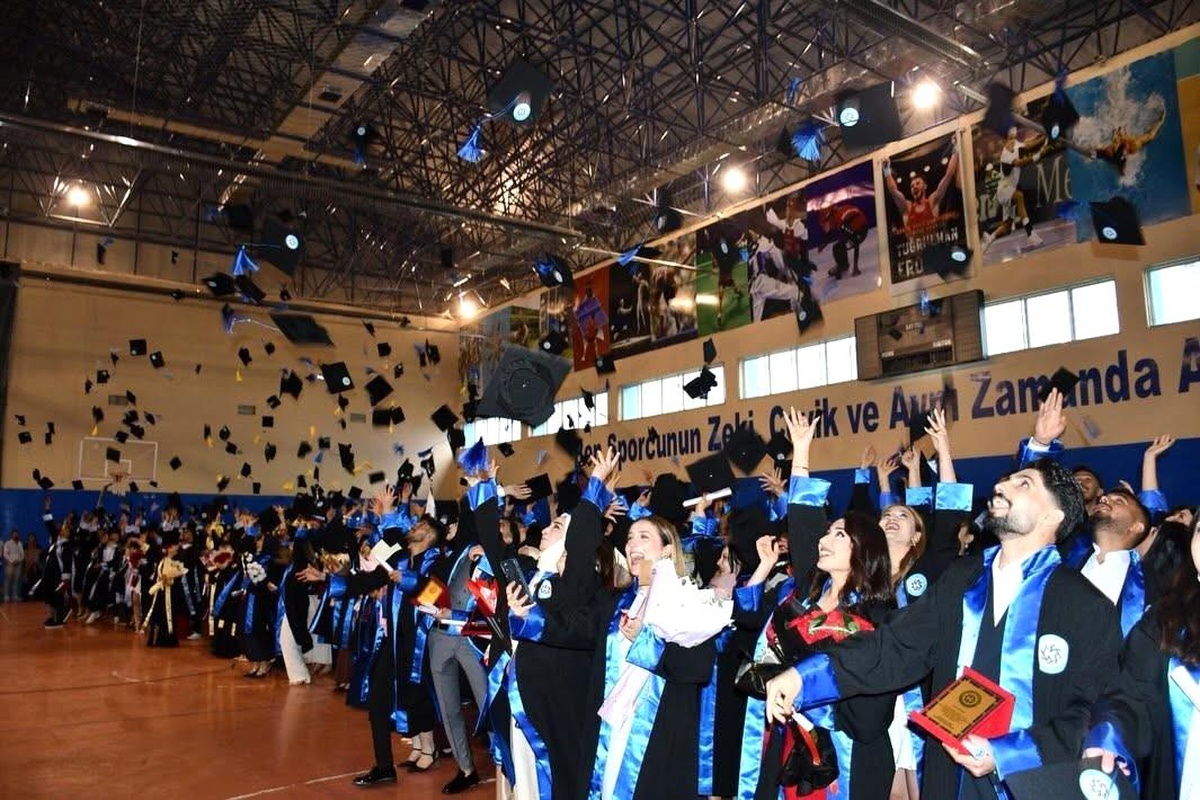 Sarıkamış\'ta Mezuniyet Coşkusu