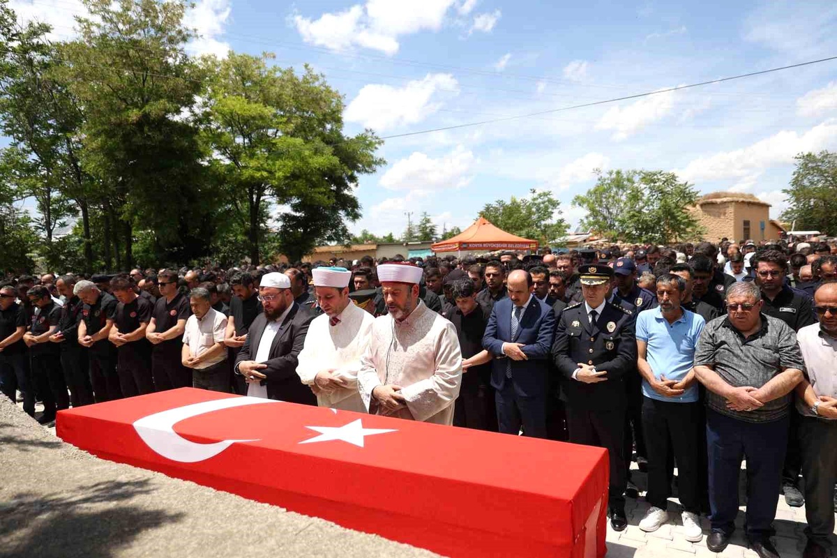 İtfaiyeci Mehmet Tekeli şehit oldu, son yolculuğuna uğurlandı