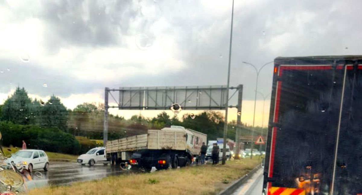 Eskişehir\'de Şiddetli Yağış Trafik Kazalarına Neden Oldu