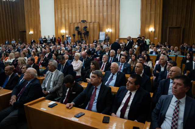 Özgür Özel: 26 Temmuz'u geçirmeden kurultay yapılmalı