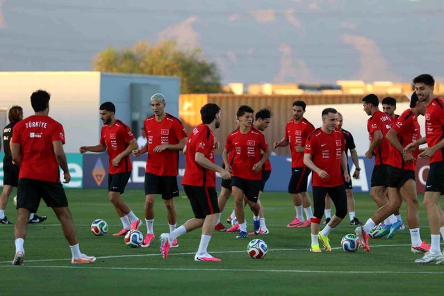 A Milli Futbol Takımı, Avustralya maçının hazırlıklarına dev
