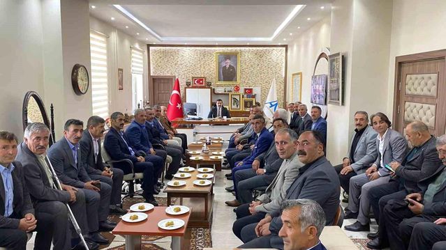 Arpaçay'da Muhtarlarla İstişare Toplantısı
