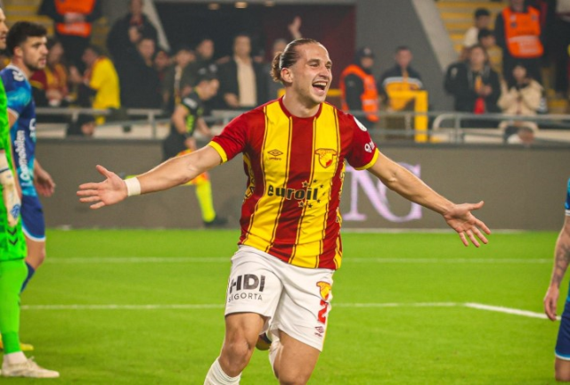 Aziz Yıldırım'ın İstediği 2 yerli futbolcu ortaya çıktı