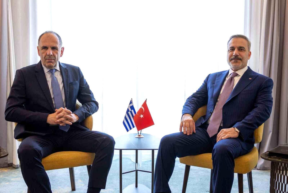 Fidan, Sofya\'da Yunan mevkidaşıyla görüştü