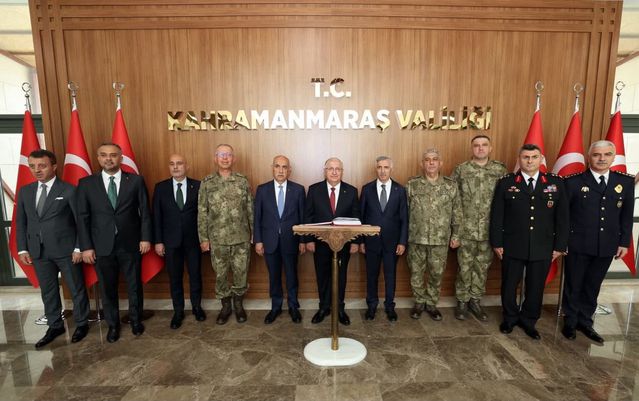 Bakan Güler, Kahramanmaraş Valiliği'ni Ziyaret Etti