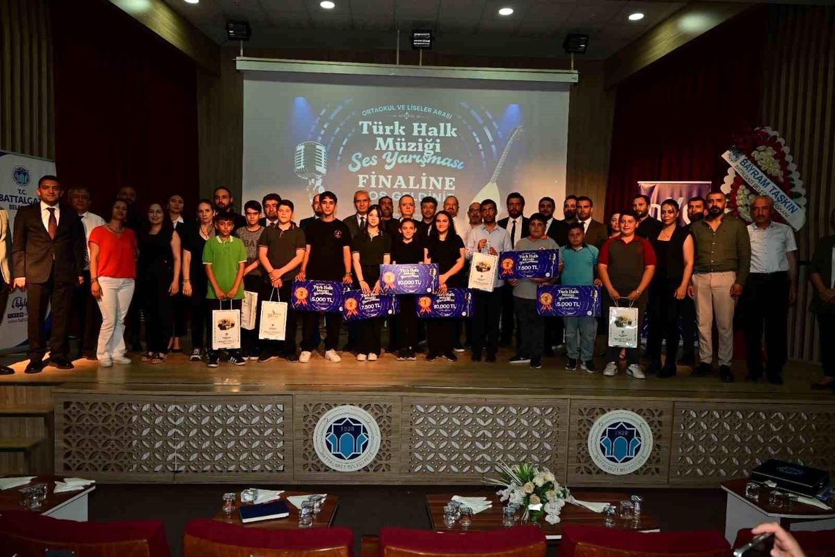 Türk Halk Müziği Ses Yarışması Finali