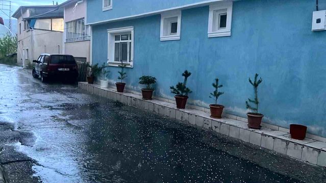 Bayburt'ta Dolu Yağışı