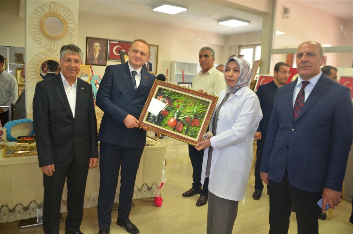 Bulanık\'ta Hayat Boyu Öğrenme Haftası Sergisi