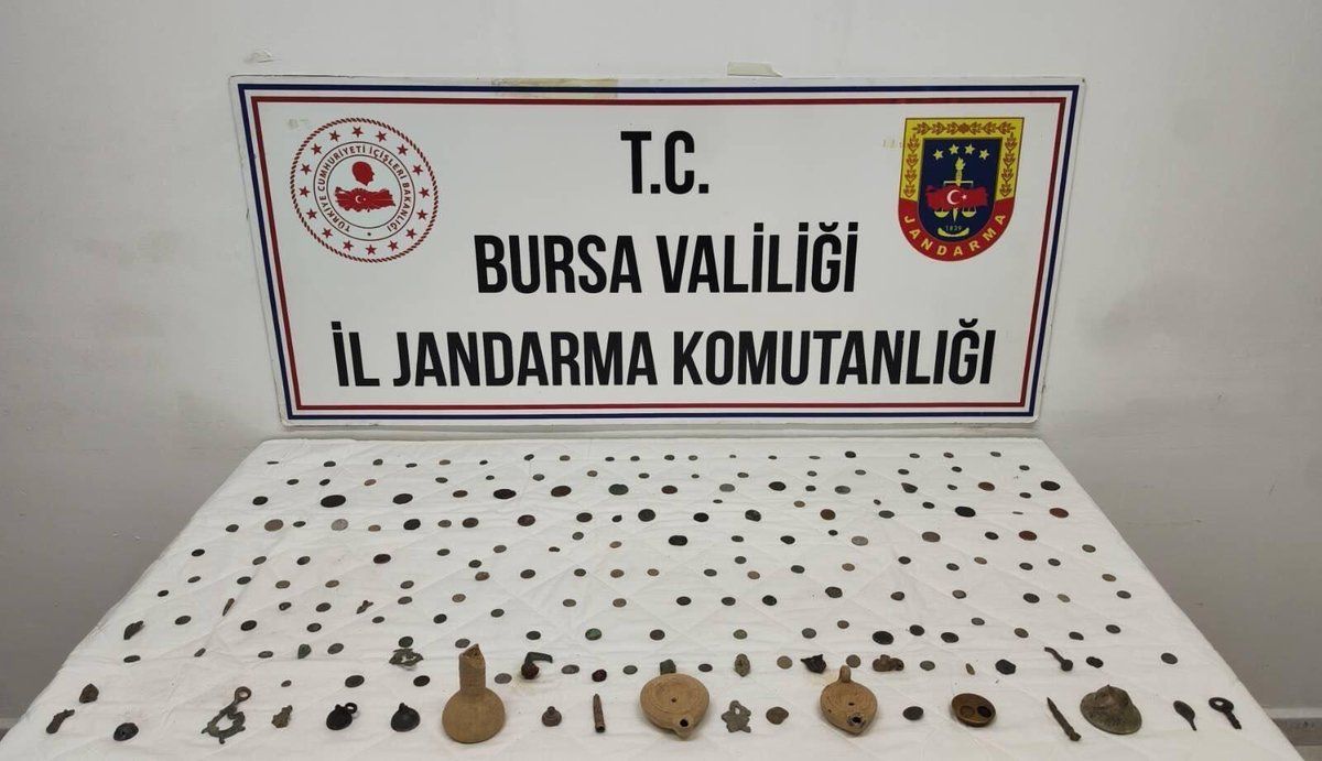 Gemlik\'te 202 Tarihi Sikke Ele Geçirildi