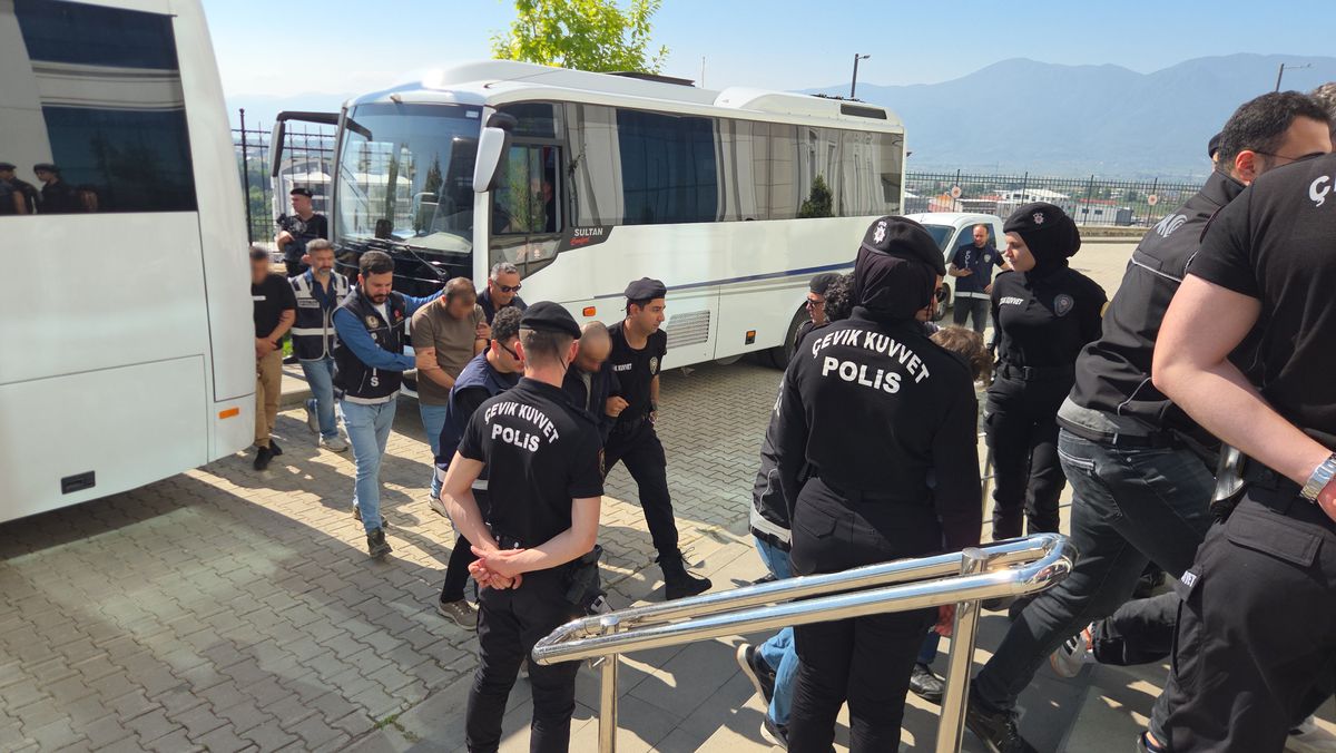 Uyuşturucu Operasyonunda 23 Şüpheli Adliyeye Sevk Edildi