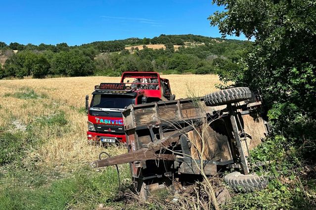 Traktör Devrildi, Sürücü Hayatını Kaybetti