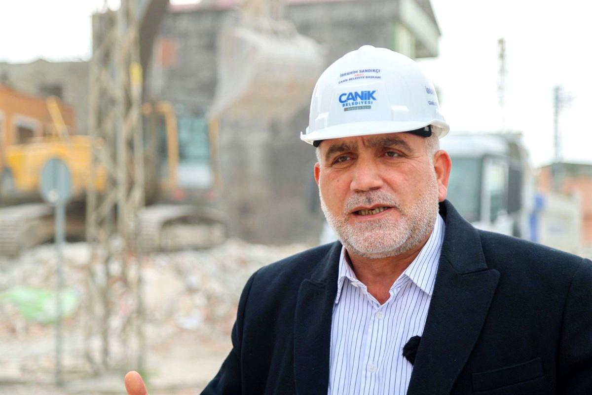 Canik\'te tarihi dönüşüm sürüyor: İlk etapta 656 konut yapılacak
