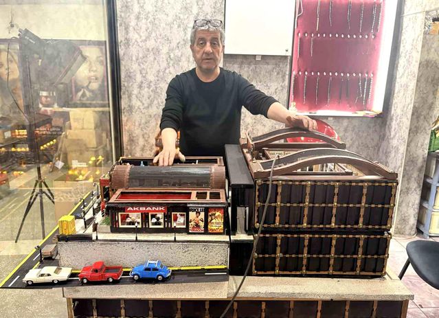 Yılmaz Küçükoğlu'ndan Tarihi Dadaş Sineması Maketi