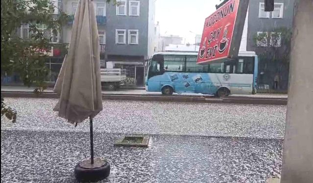 Bayburt'ta Dolu Yağışı Hayatı Olumsuz Etkiledi