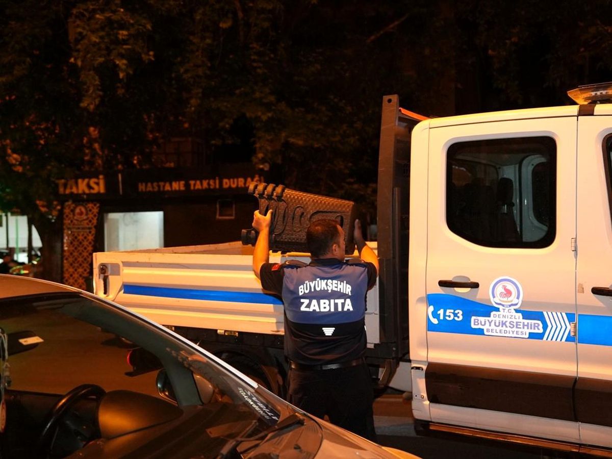 Denizli\'de zabıta ekiplerinden seyyar satıcı operasyonu