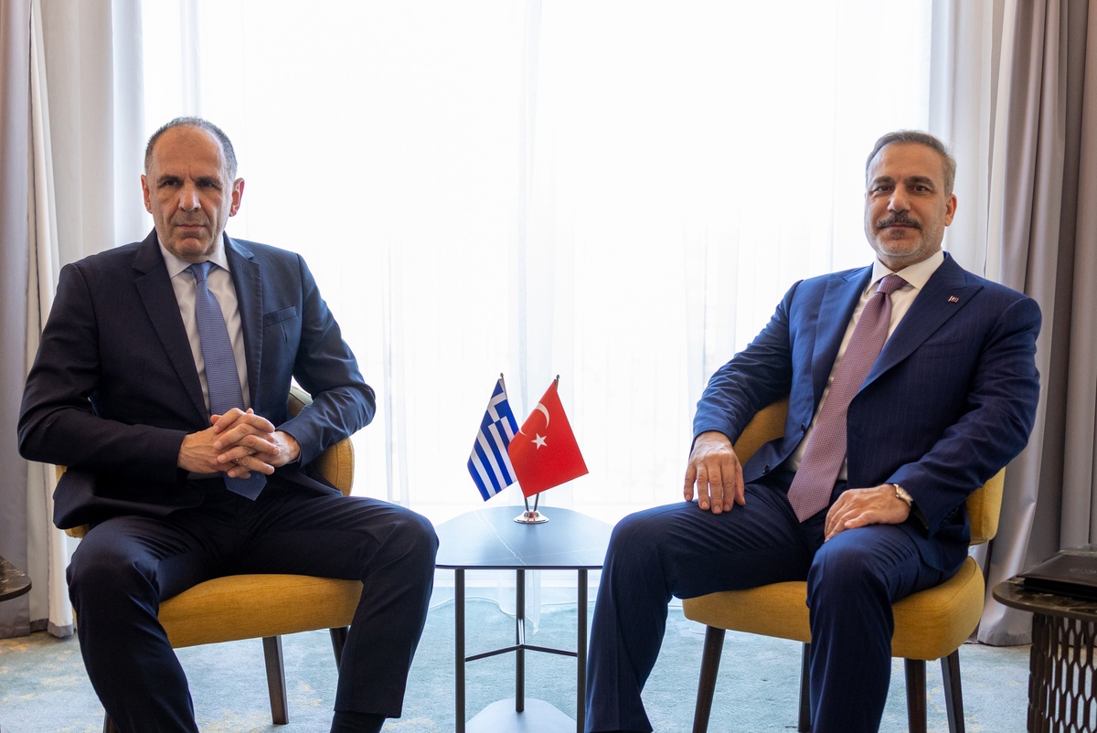 Fidan ve Gerapetritis Sofya\'da Buluştu
