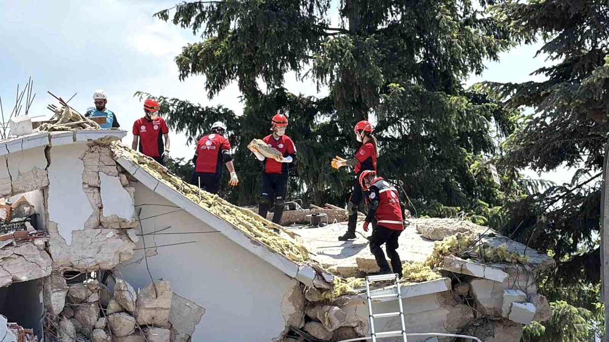 Düzce\'de Deprem Tatbikatı