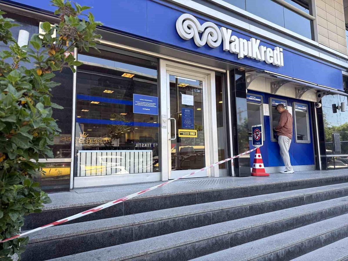 Esenyurt\'ta Bankaya Silahlı Saldırı