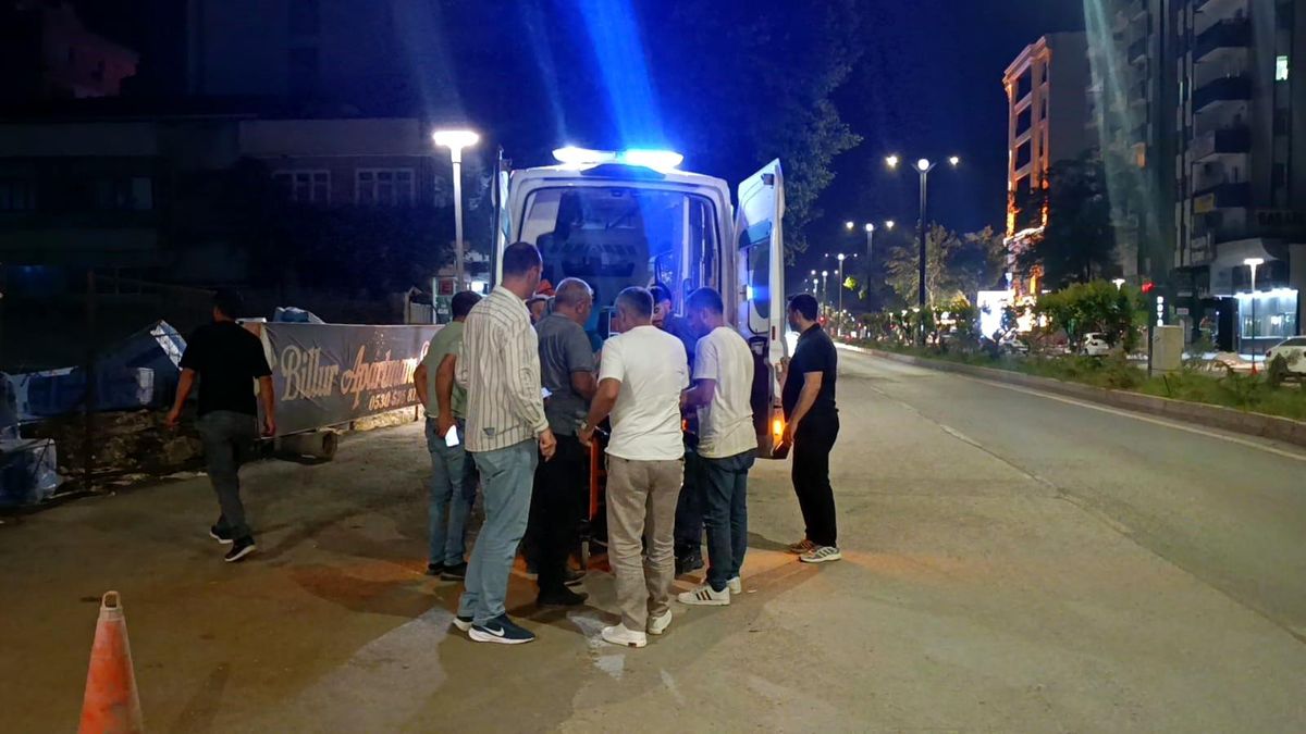 Kahramanmaraş\'ta Asansör Boşluğuna Düşen Genç Ağır Yaralandı