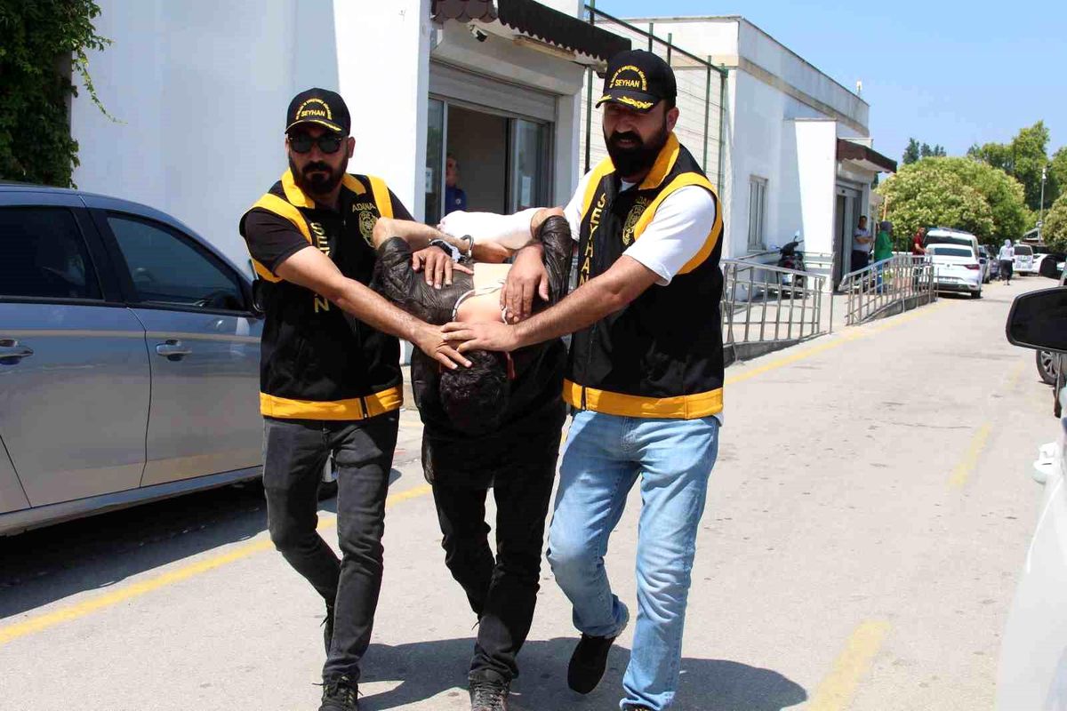 Platonik Aşk Cinayeti: Genç Kadın Bıçaklandı