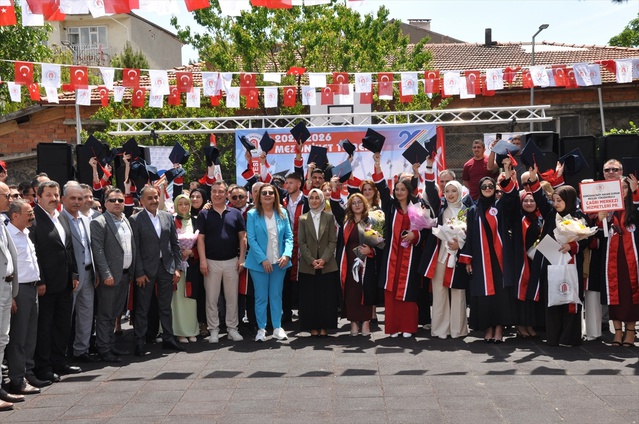 Amasya'da Mezuniyet Töreni Coşkuyla Gerçekleşti